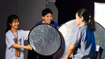 借助补光工具拍摄.jpg